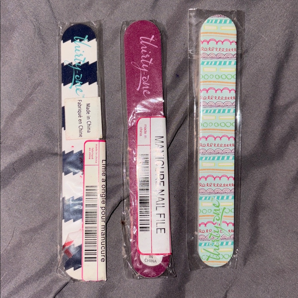 Thirty-One Vibrant Patterned Nail Files - Picture 2 of 2